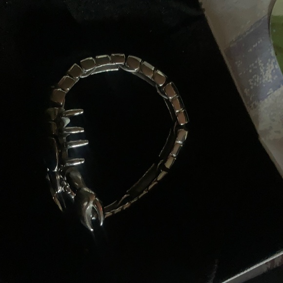 Scorpion medallion vintage style bracelet - Picture 2 of 5